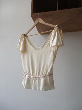 Anna Sui Cream Silk bow blouse